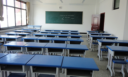 学校的桌椅光甲醛超标 学校的桌椅光甲醛超标